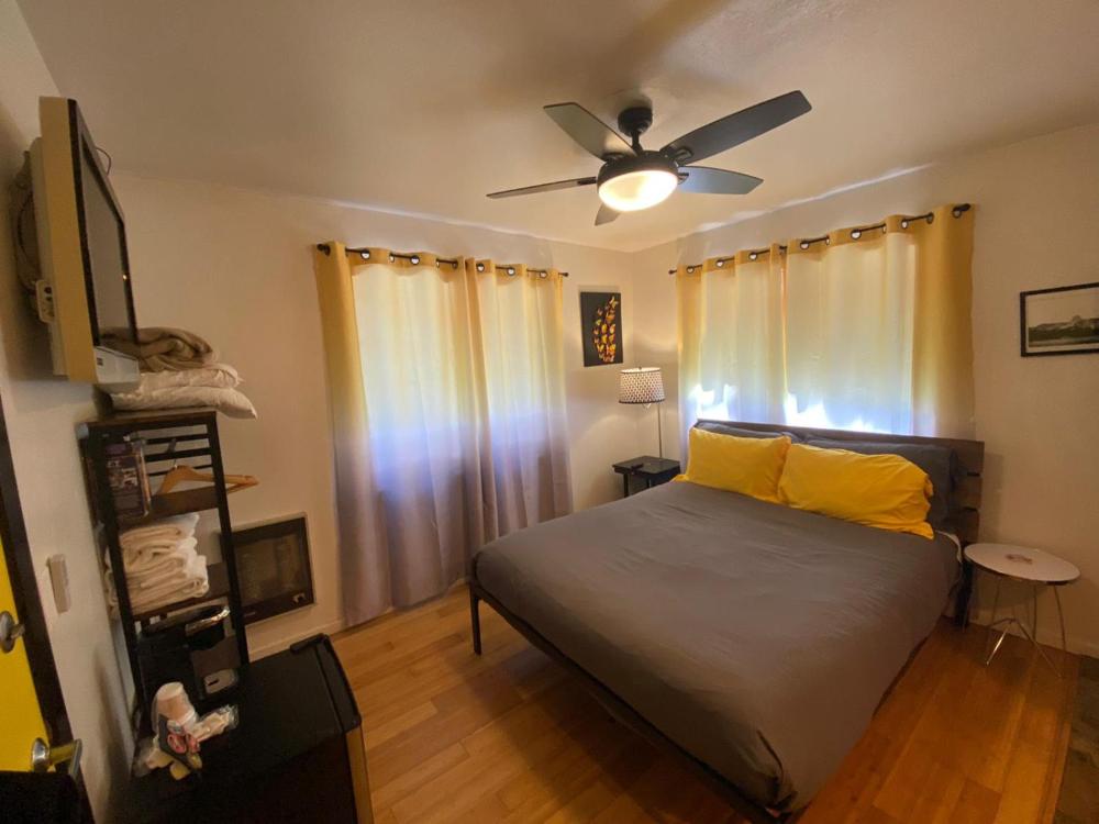 Economy Double Room interior